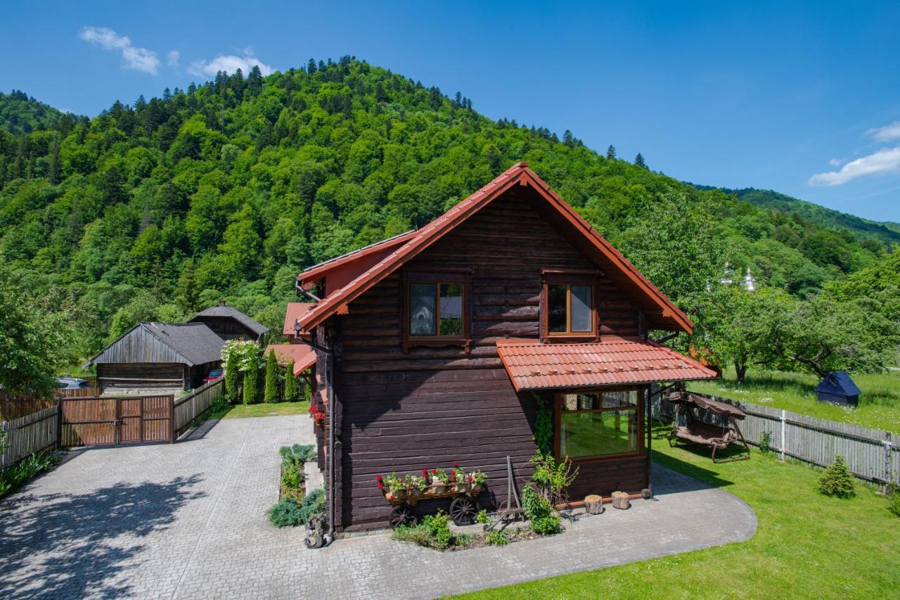Apartmán Знакова Хата Hrebeniv Exteriér fotografie
