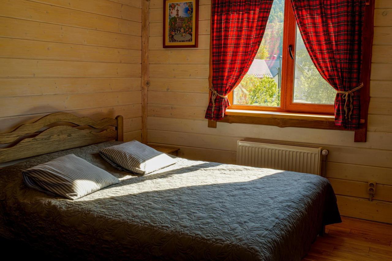 Apartmán Знакова Хата Hrebeniv Exteriér fotografie