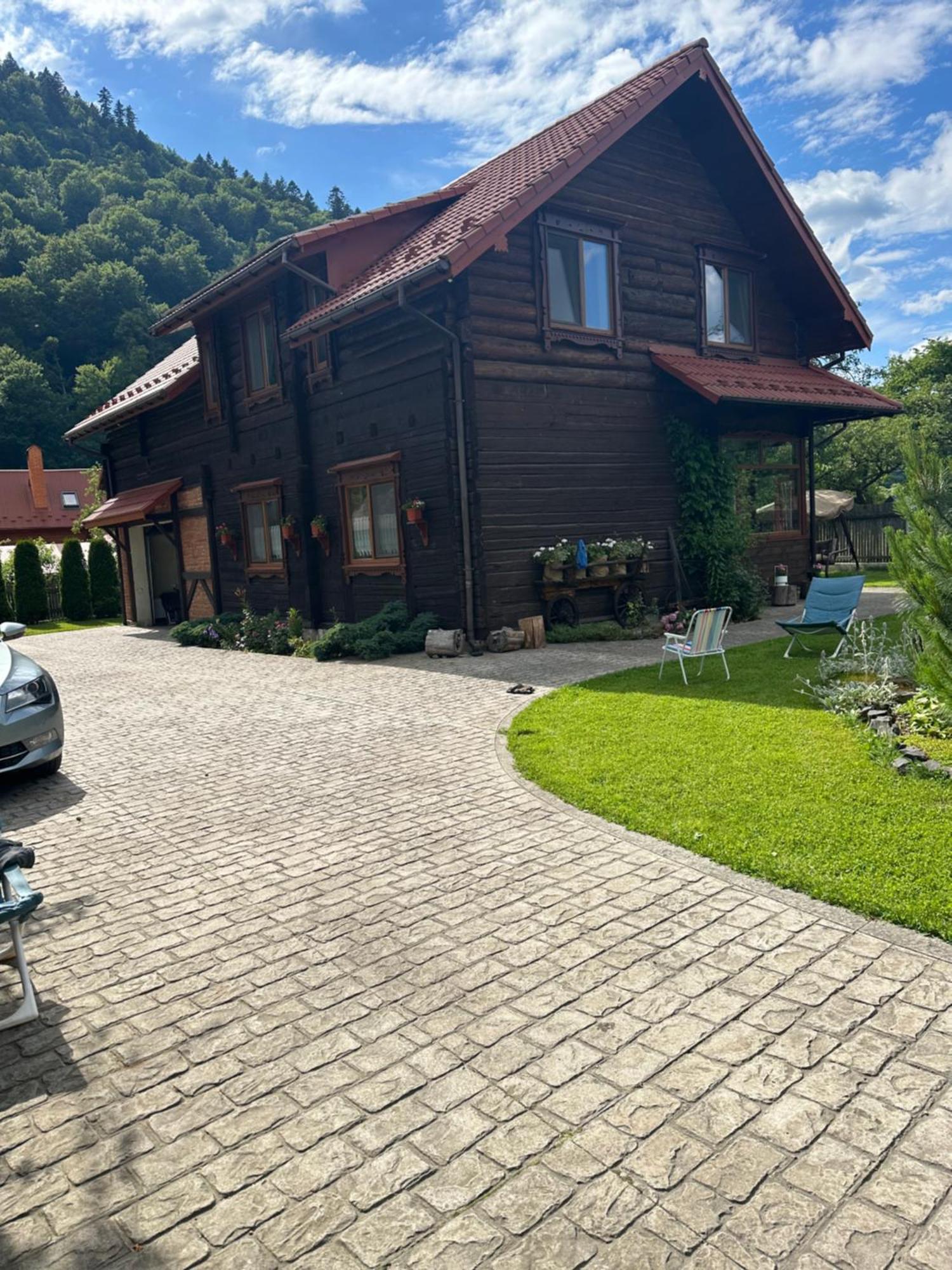 Apartmán Знакова Хата Hrebeniv Exteriér fotografie