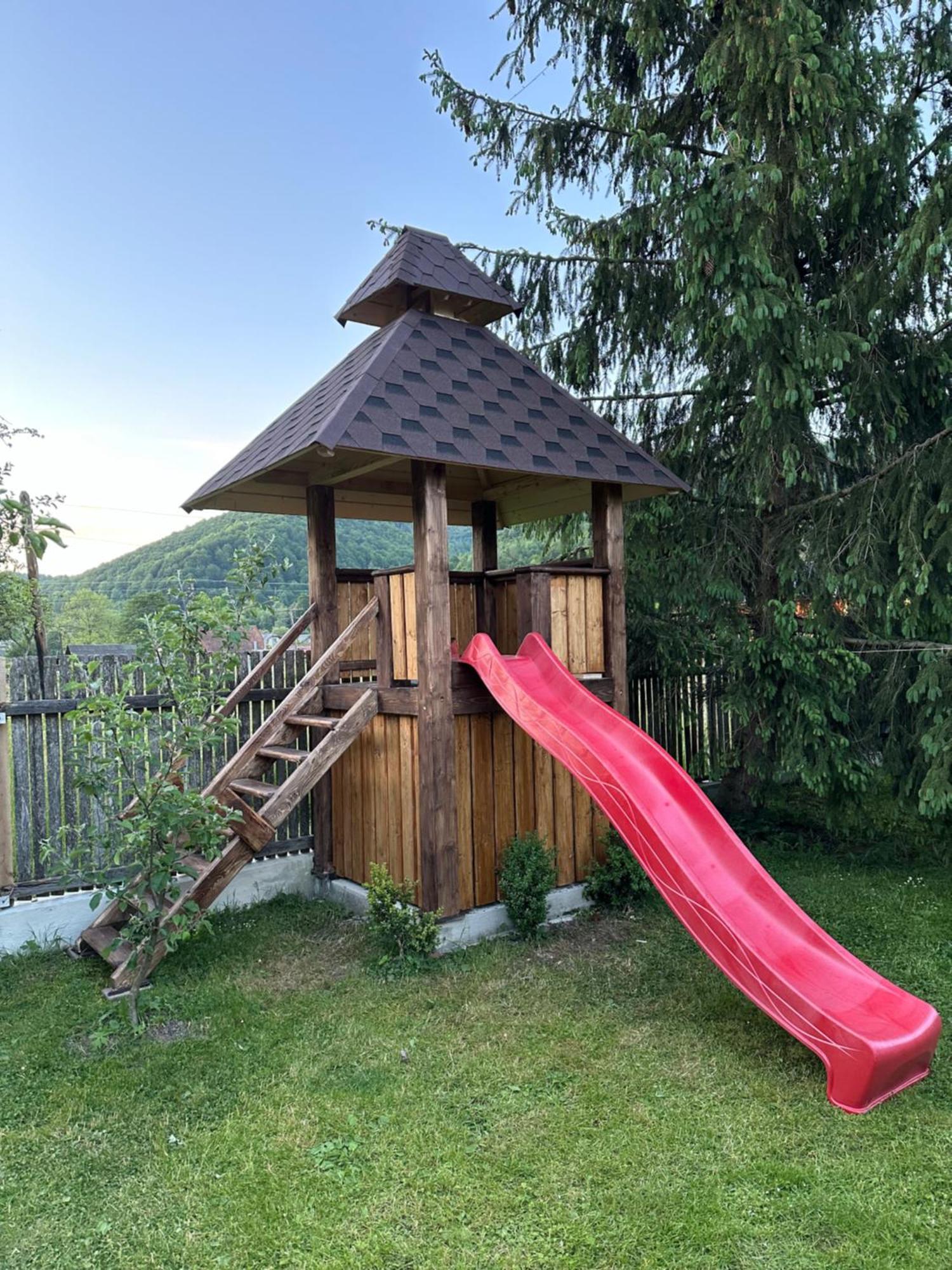 Apartmán Знакова Хата Hrebeniv Exteriér fotografie